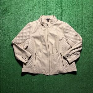 Roz & Ali Tan Faux Leather Quilted Jacket
Size Women's 3XL